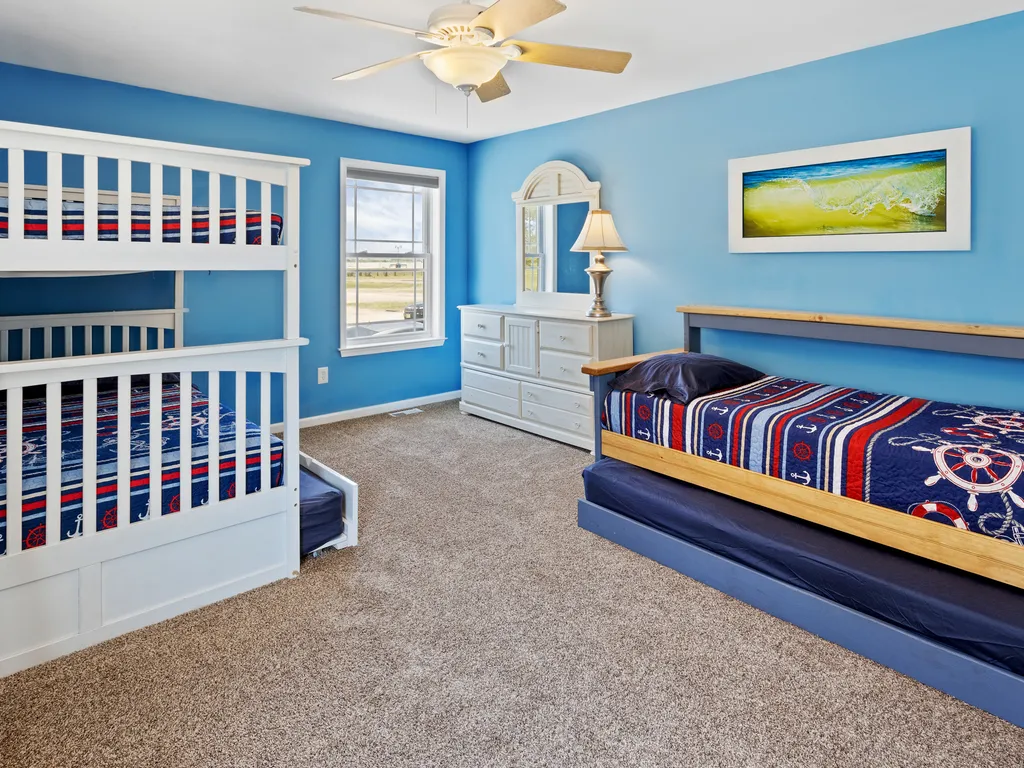 ❤️ You will love the bunk bedroom! Can sleep 7 total!