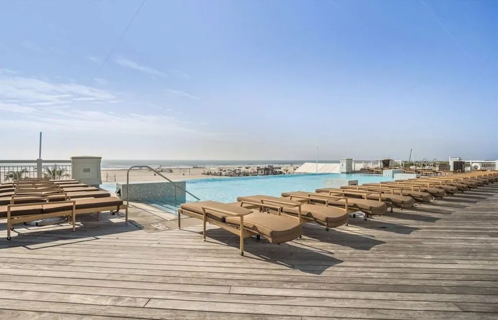 Infinity Pool looking toward Cape May