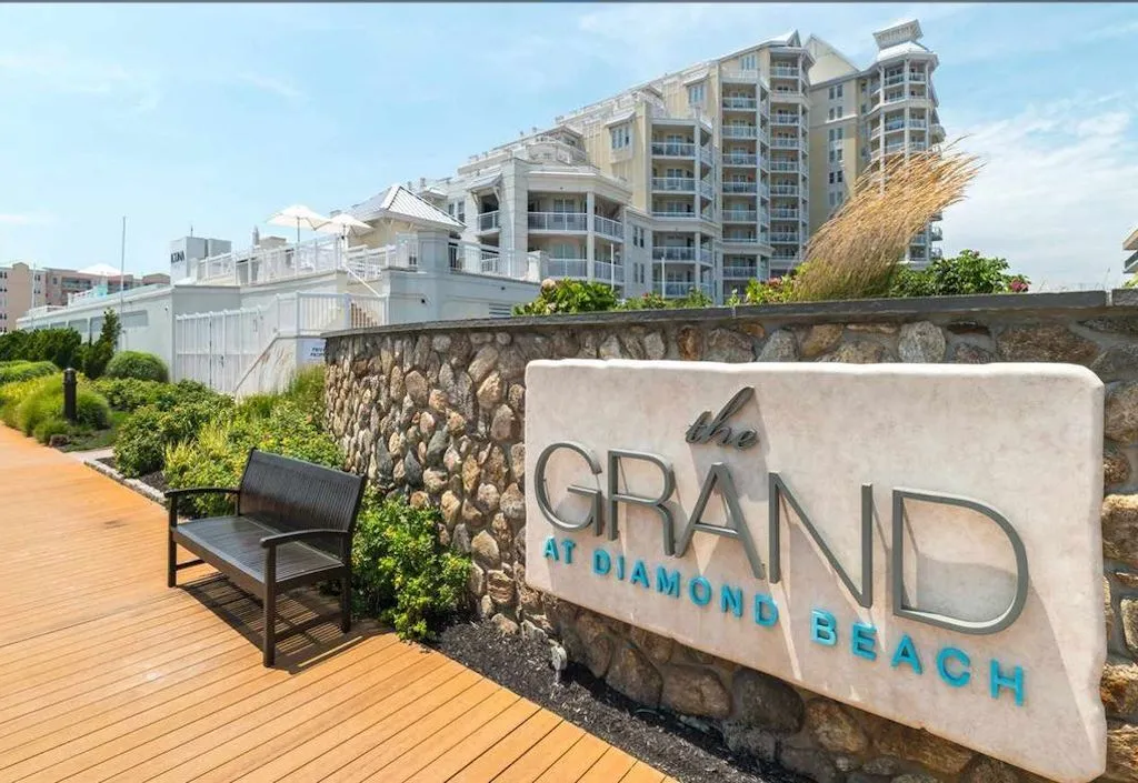 Luxury Living at it&amp;rsquo;s finest. Doesn&amp;rsquo;t get anymore grandiose than this