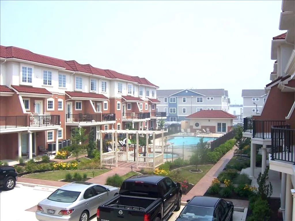 We are talking about the nicest pool, jumbo hot tub and kiddie pool combo in all of North Wildwood