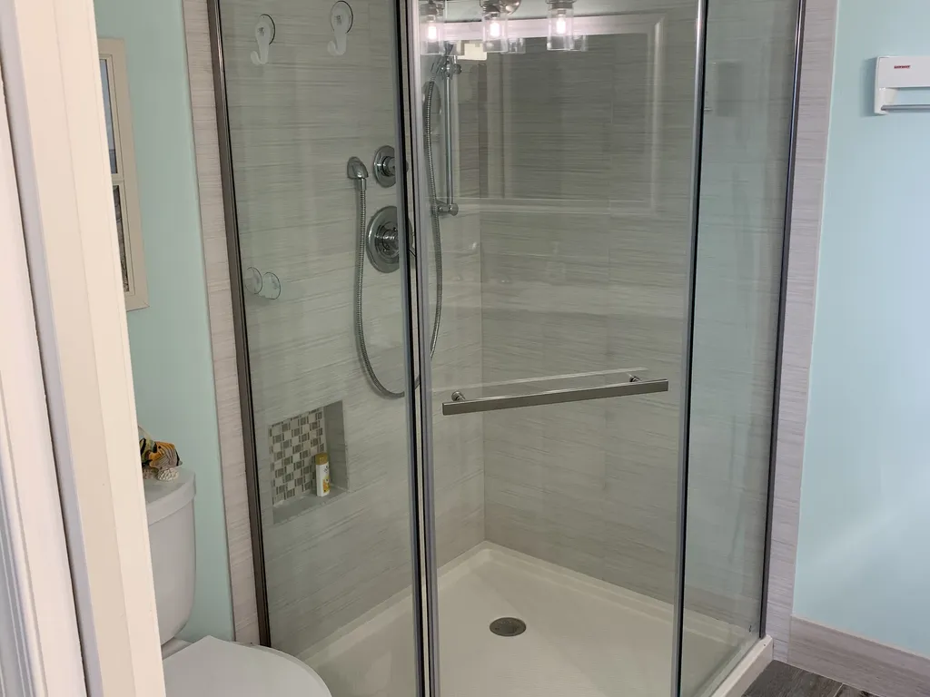 Master New Large Corner Shower
