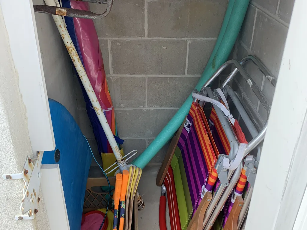 Unit Locker Inside