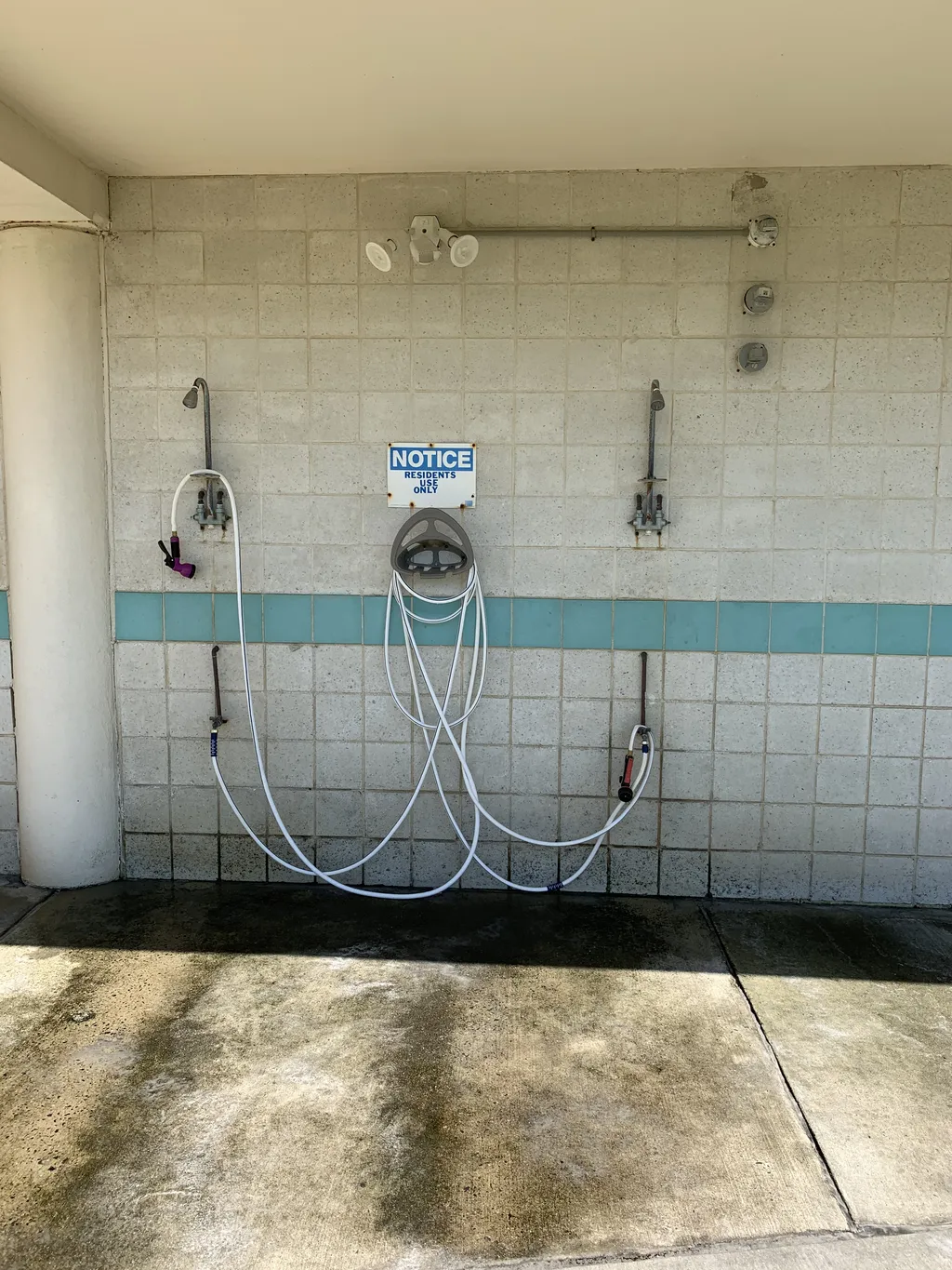 Outdoor Shower Area (building beach side)