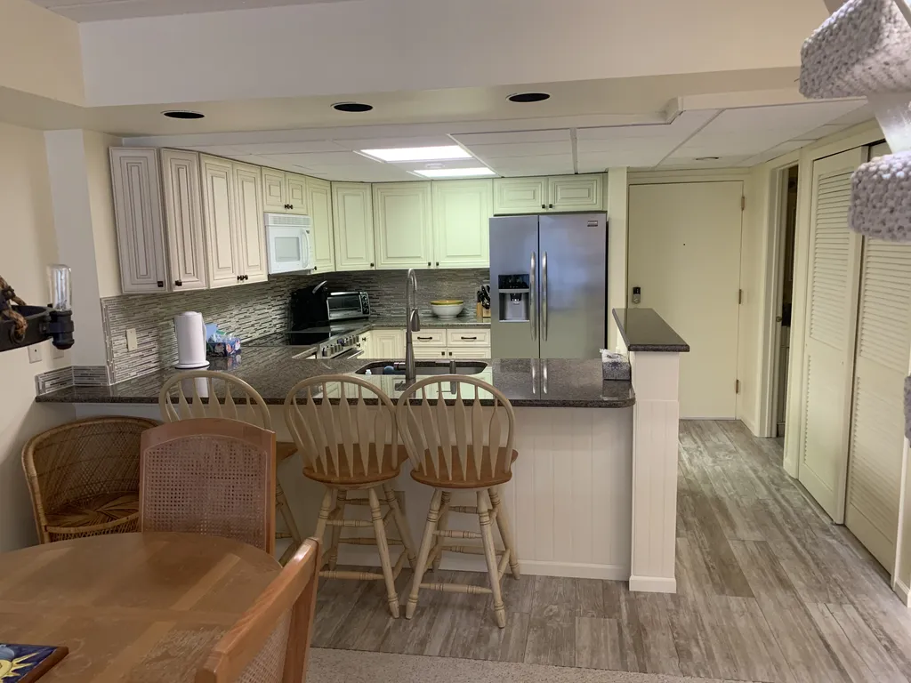Kitchen Counter Seating