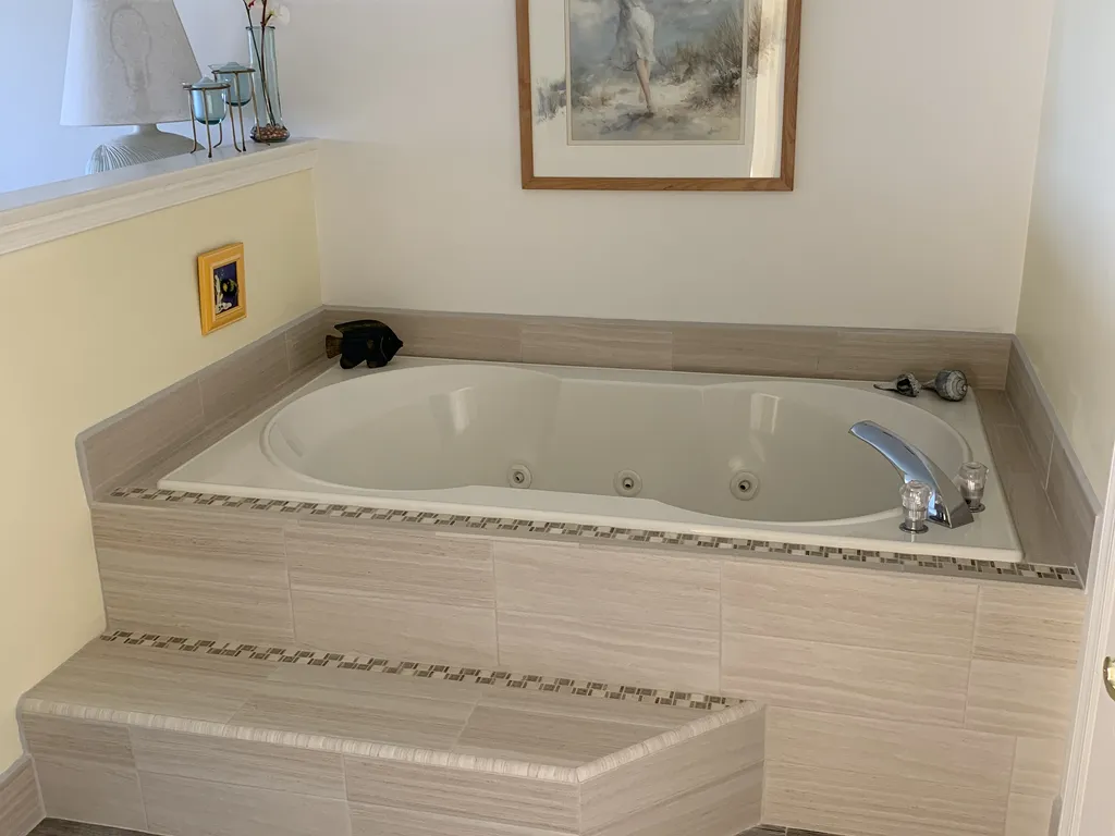 Master Bath Spa Oversized Tub