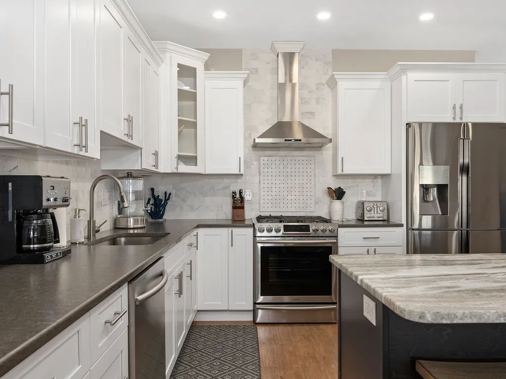 2nd FLOOR KITCHEN