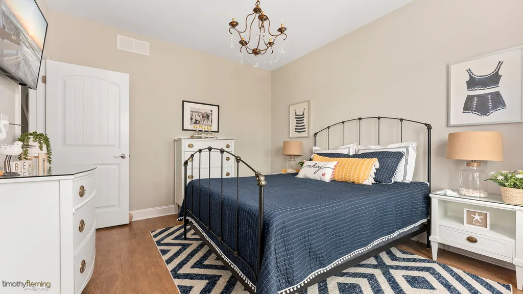 2nd FLOOR BEDROOM