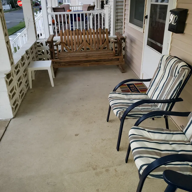 Extra large front porch!