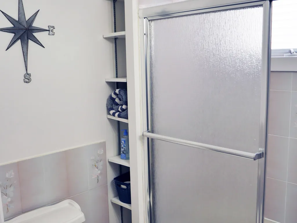 1st flr. bathroom