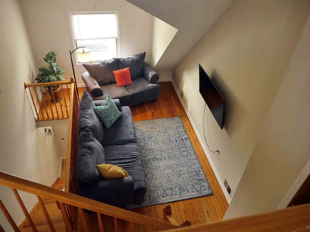 2nd floor landing TV area