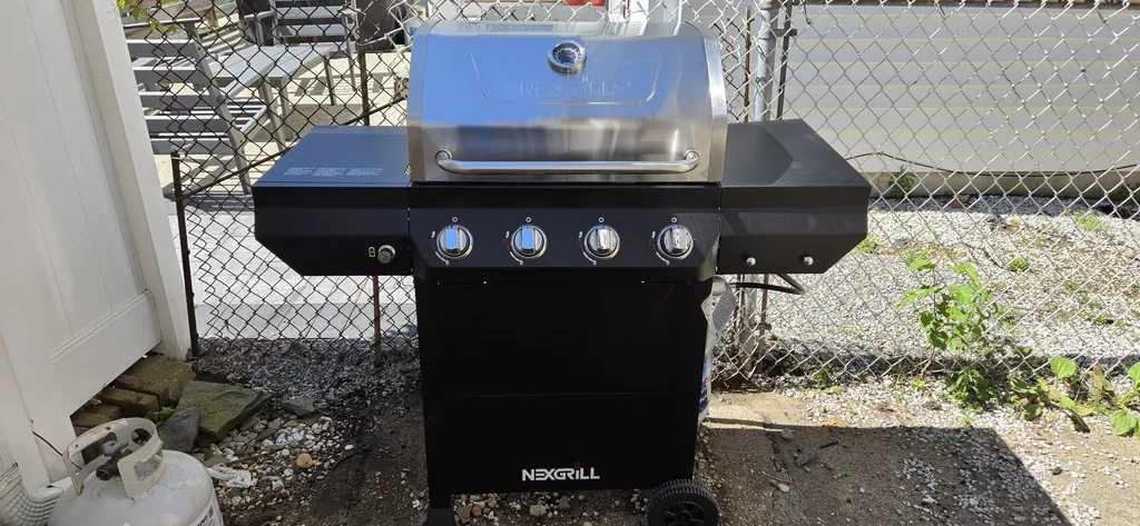 Propane grill - new in 2026