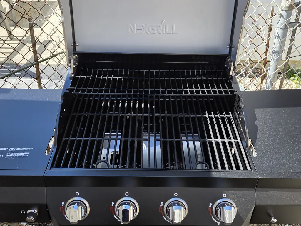 Propane grill - new in 2026
