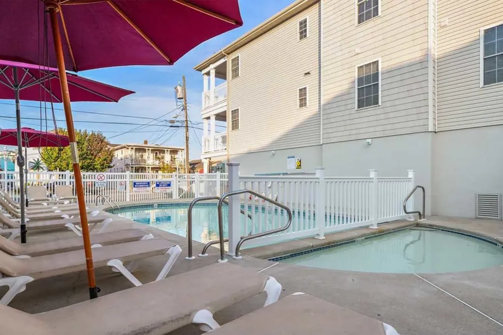Heated pool with separate shallow wading pool