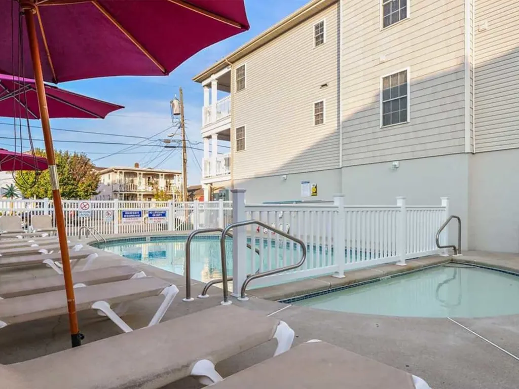 Heated pool with separate shallow wading pool