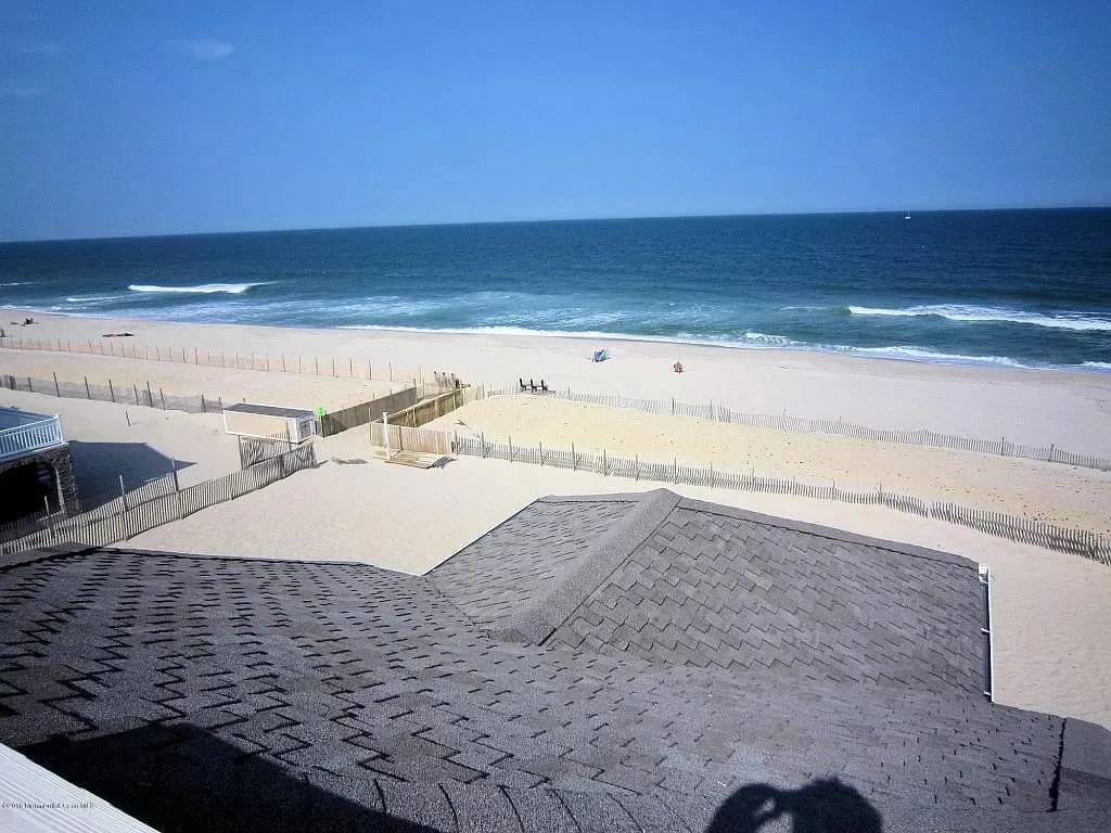 Rooftop Deck