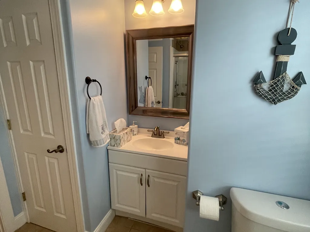 1st floor bath-walk in shower