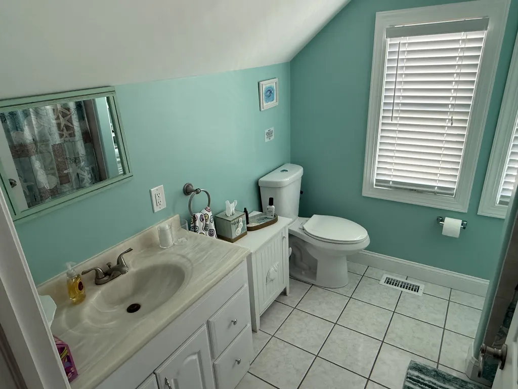 2nd floor bath