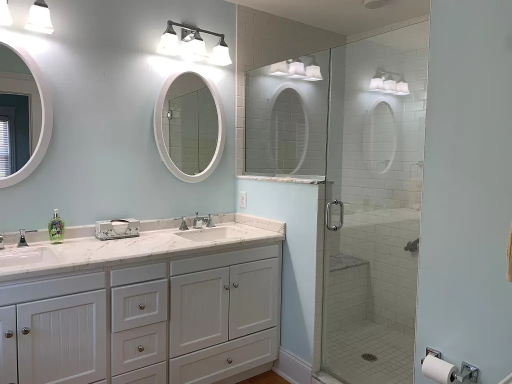 ensuite w large shower