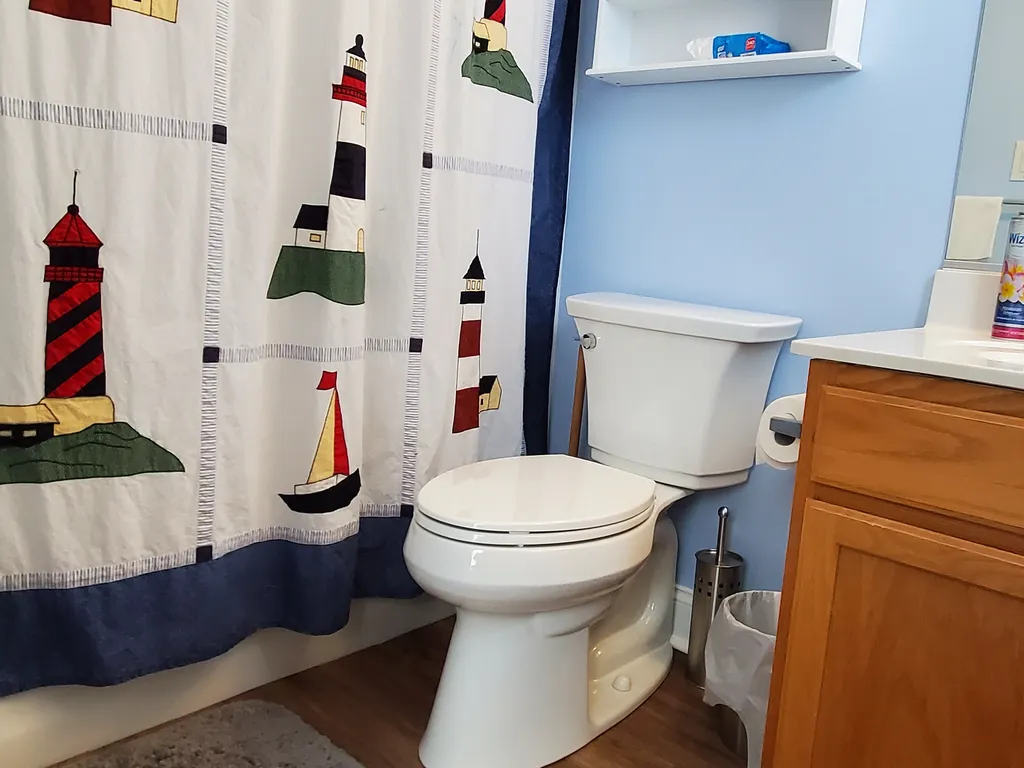 Second Master Suite Private Bathroom