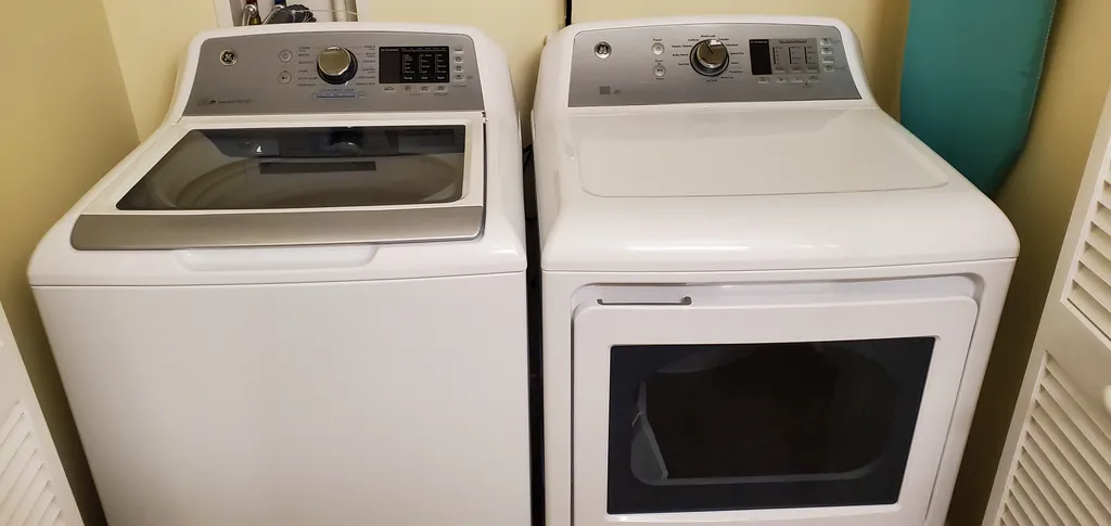 New Large Capacity GE Washer/Dryer