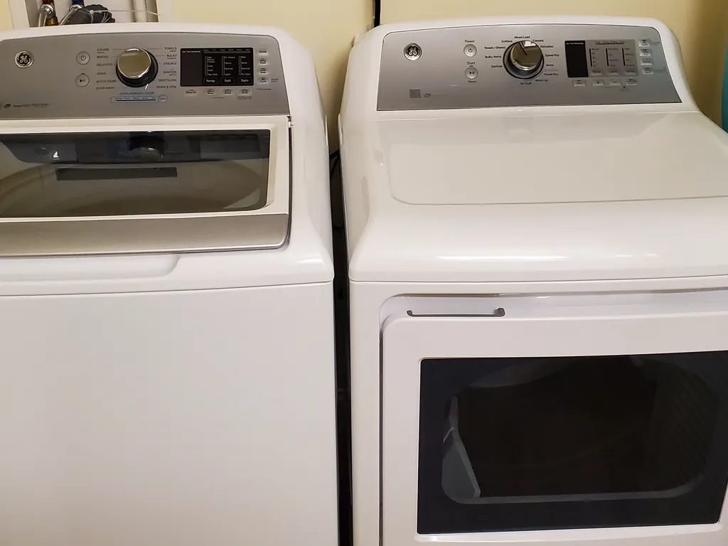 New Large Capacity GE Washer/Dryer