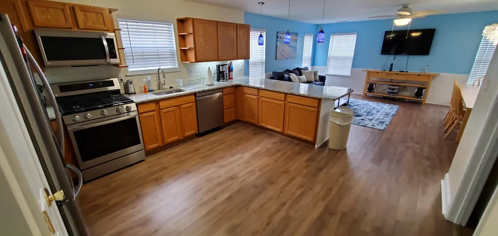 Full Kitchen