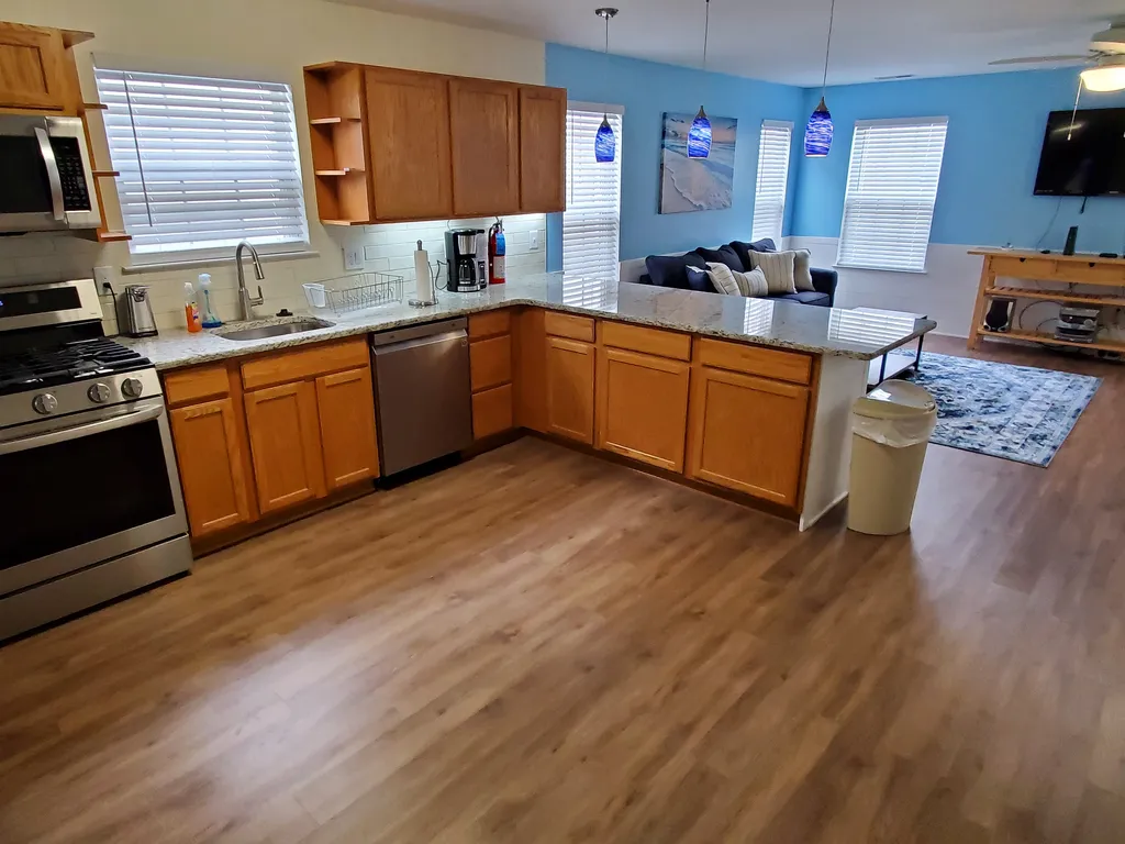 Full Kitchen