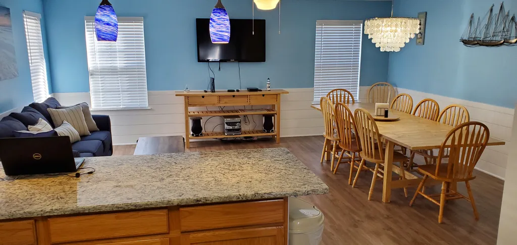 Dining/Family Room