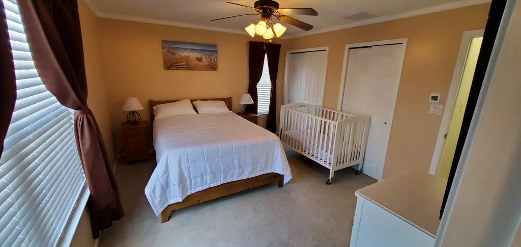 Full Size Foldable Crib