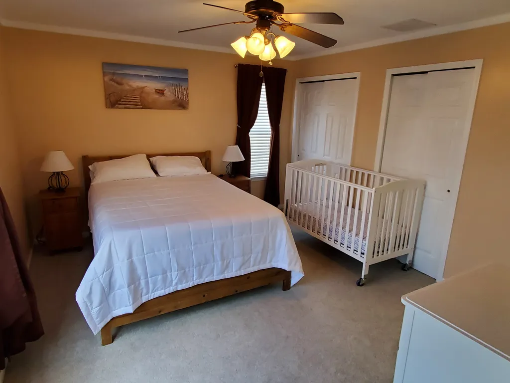 Full Size Foldable Crib