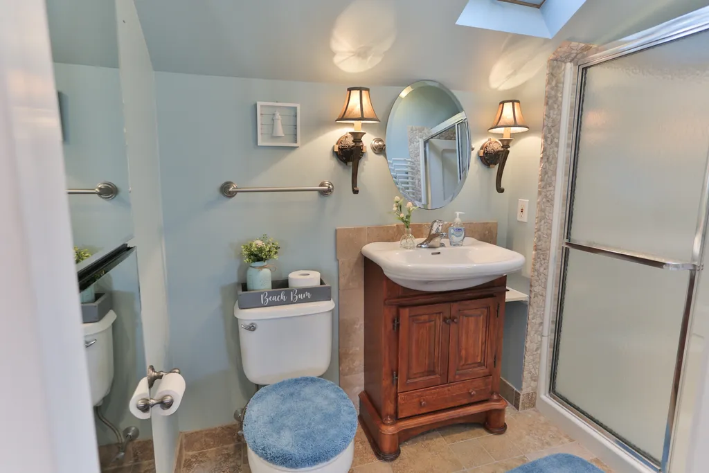 full bathroom