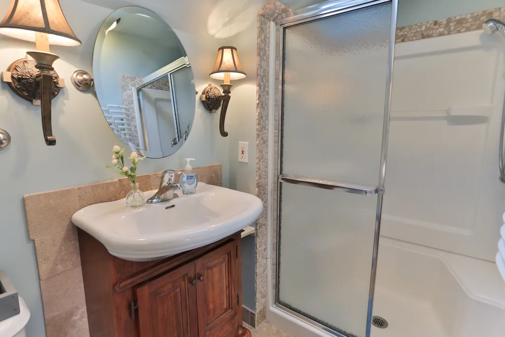full bathroom
