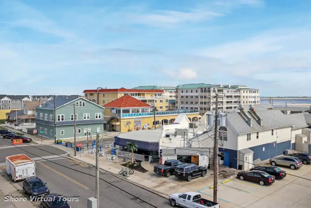 You're steps away from the Old New Jersey Avenue Entertainment District with live music
