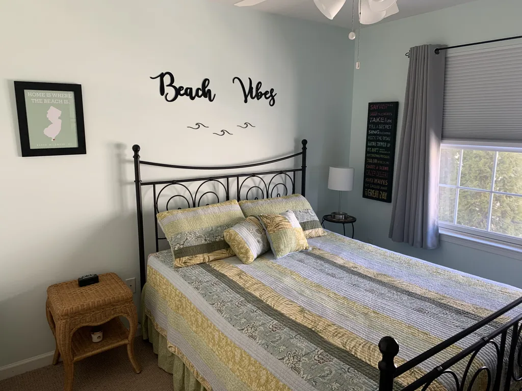 Middle Bedroom