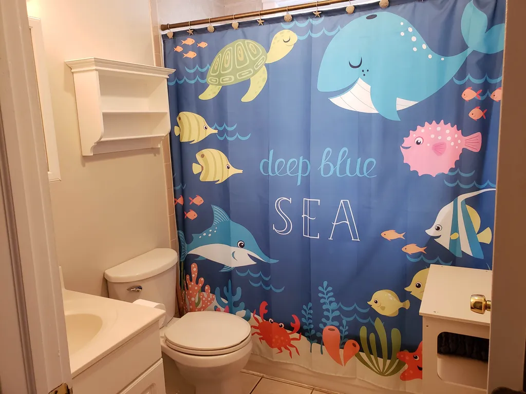 2nd Floor Full Bath