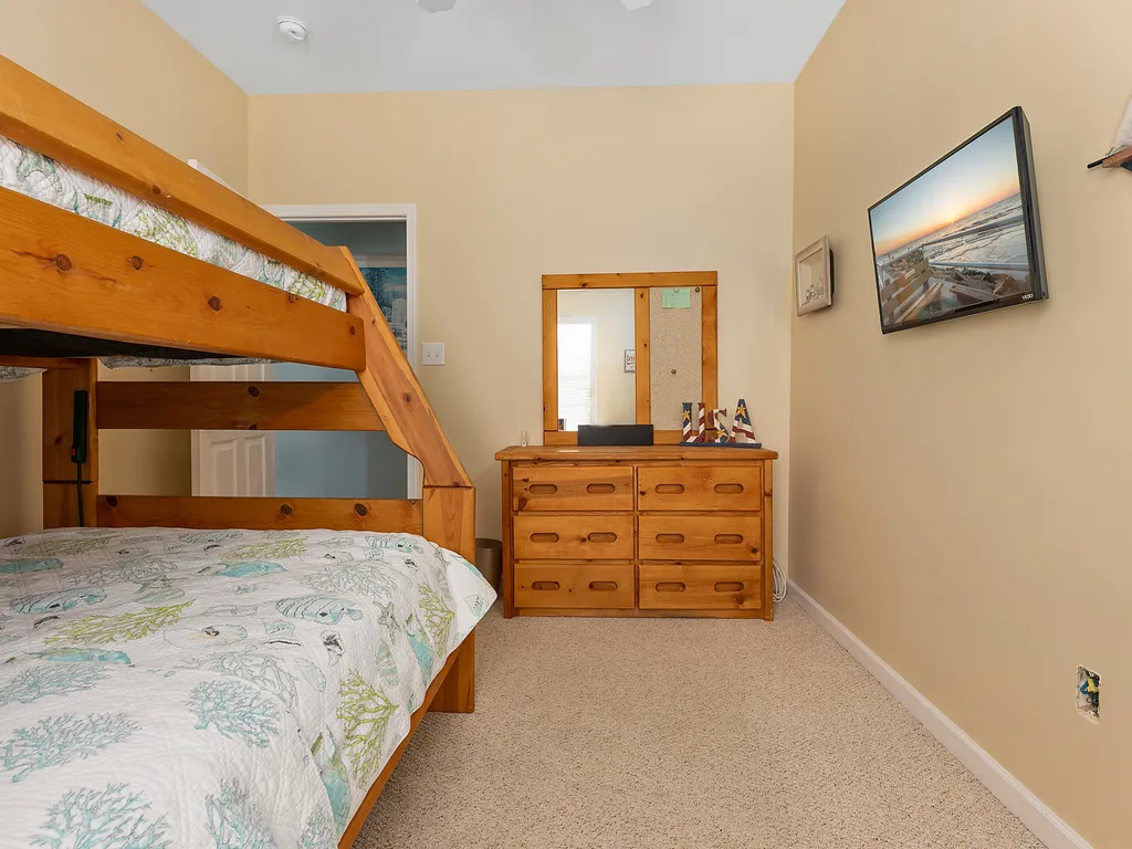 3rd bedrooms twin over full size 