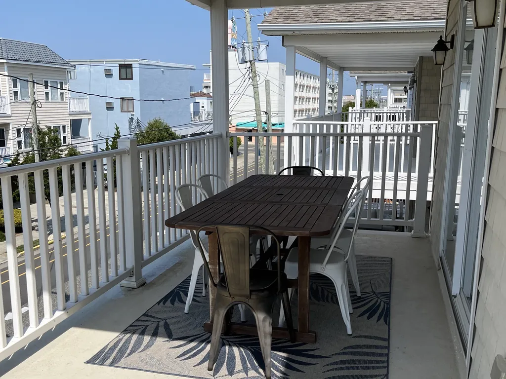 Outside Table (seats 6)