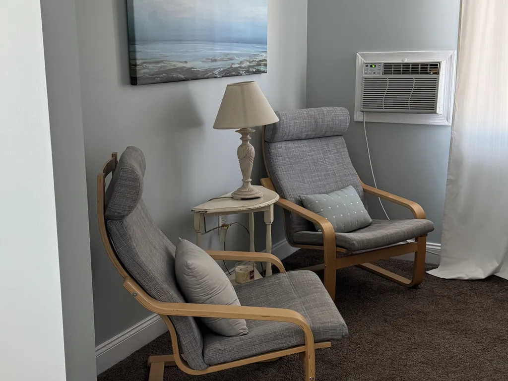 3rd Fl Sitting Area