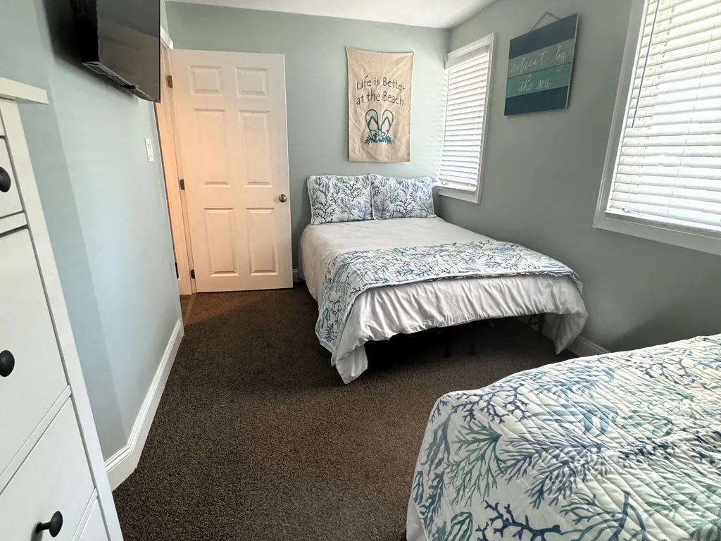 1st Floor Bedroom #1 - 2 Fulls