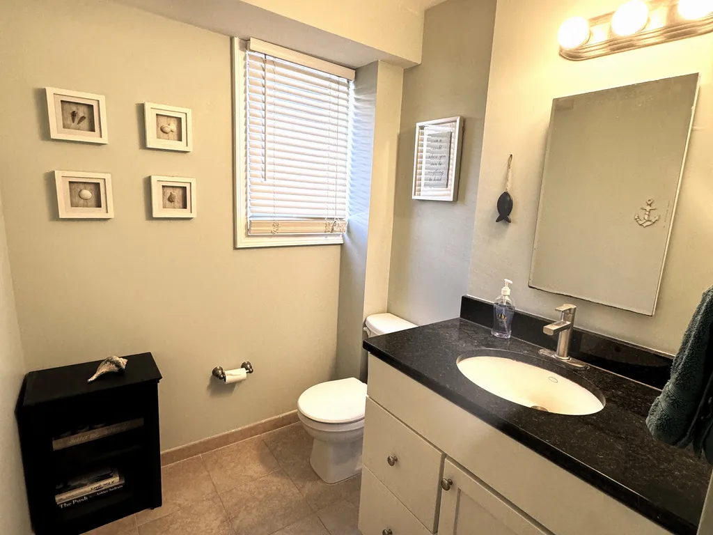 1st Fl Full Bath