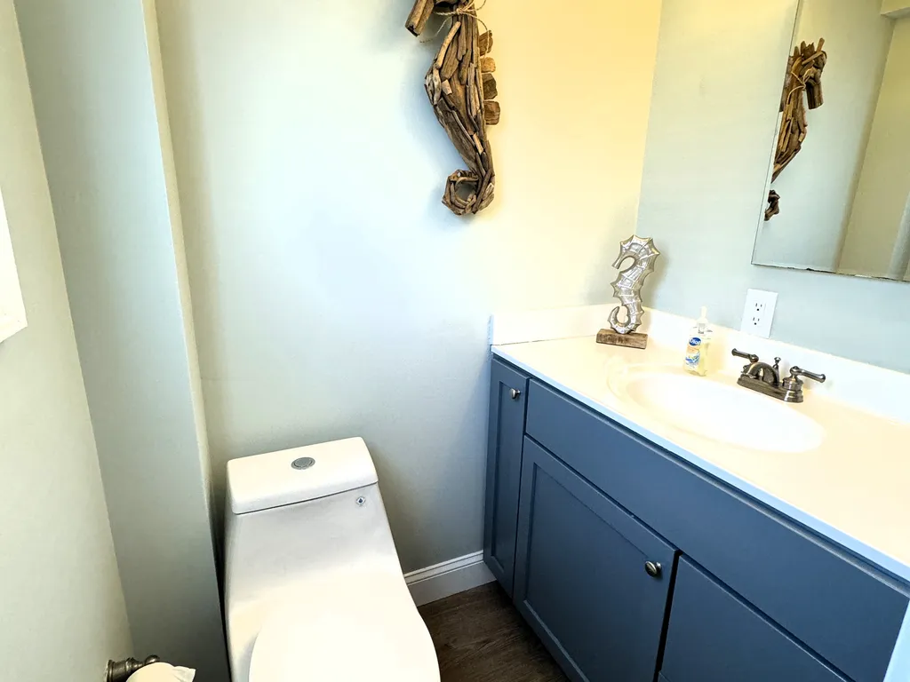 2nd Floor Half Bath