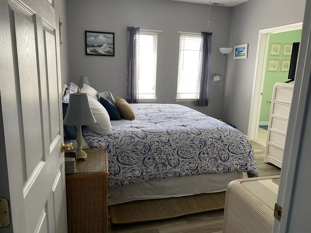 Master Bedroom (King)