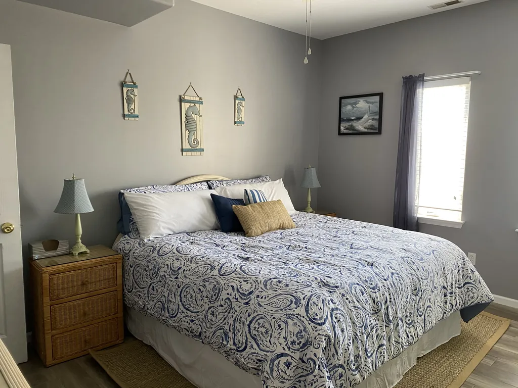 Master Bedroom (King)