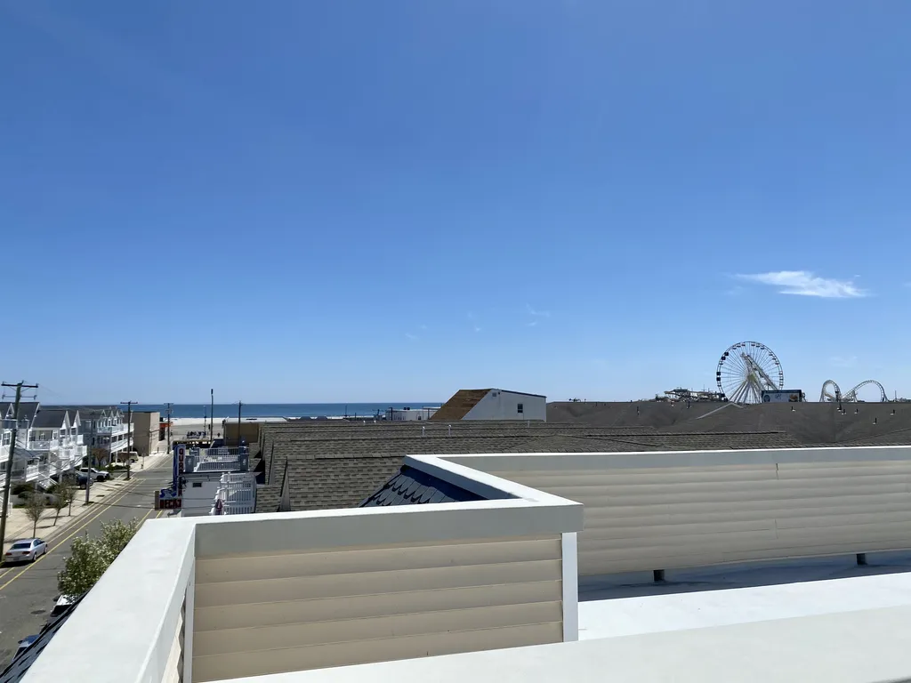 Rooftop deck with water views!