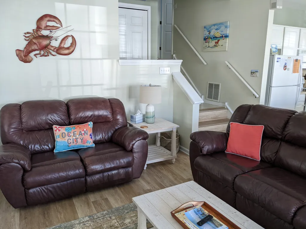 Living Area &amp;amp; Foyer