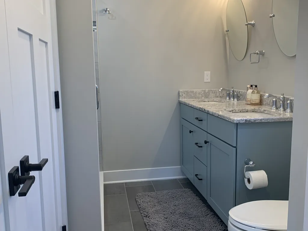Master Bath w/ Shower