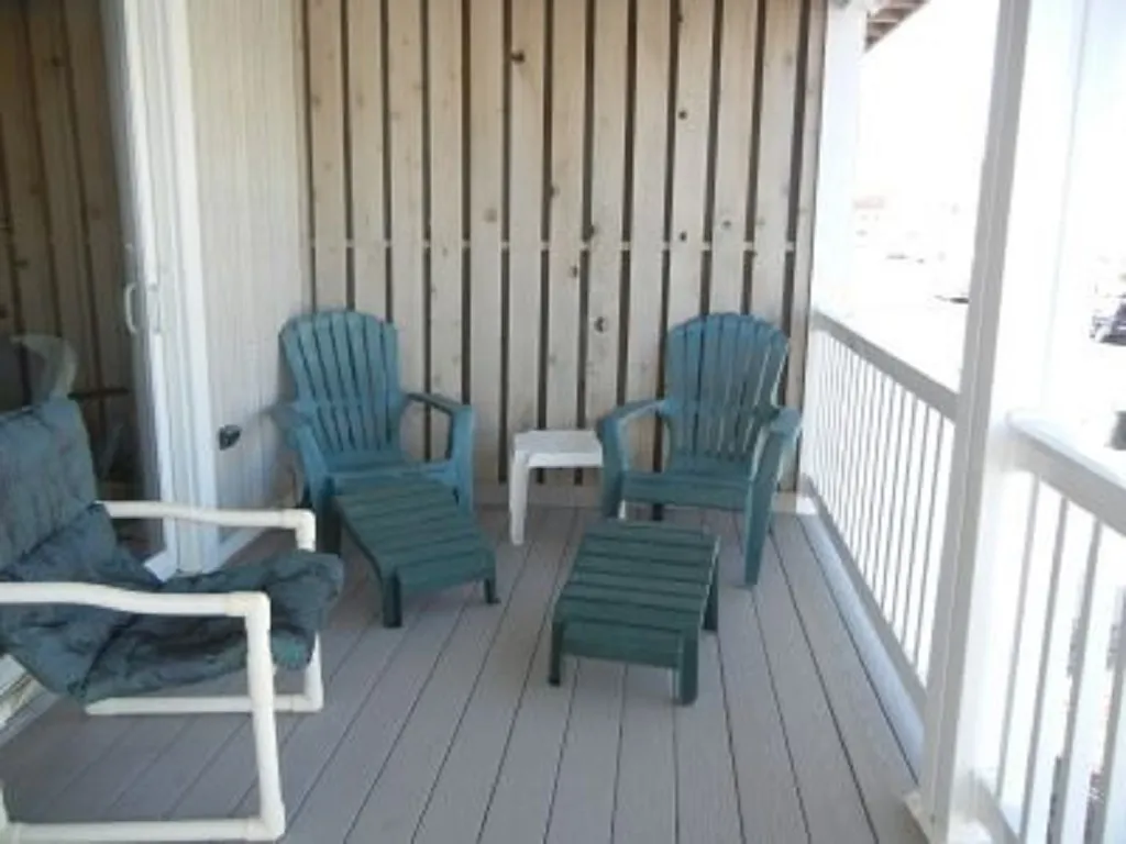 Lower Deck
