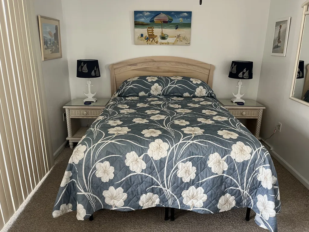 Bedroom 2 - Queen Bed + Deck