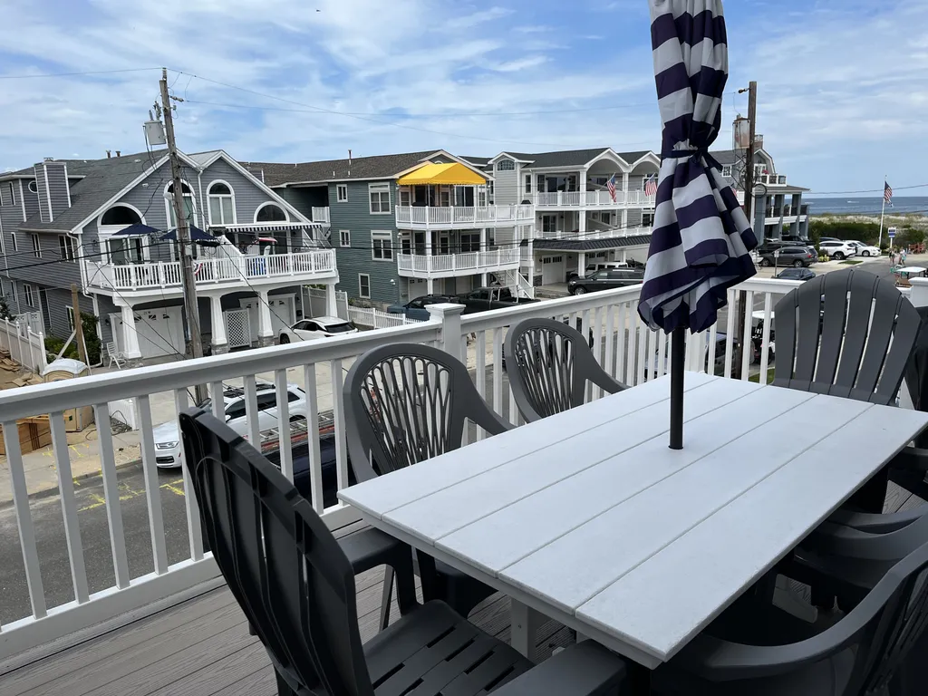 Polywood Table + Weber Grill