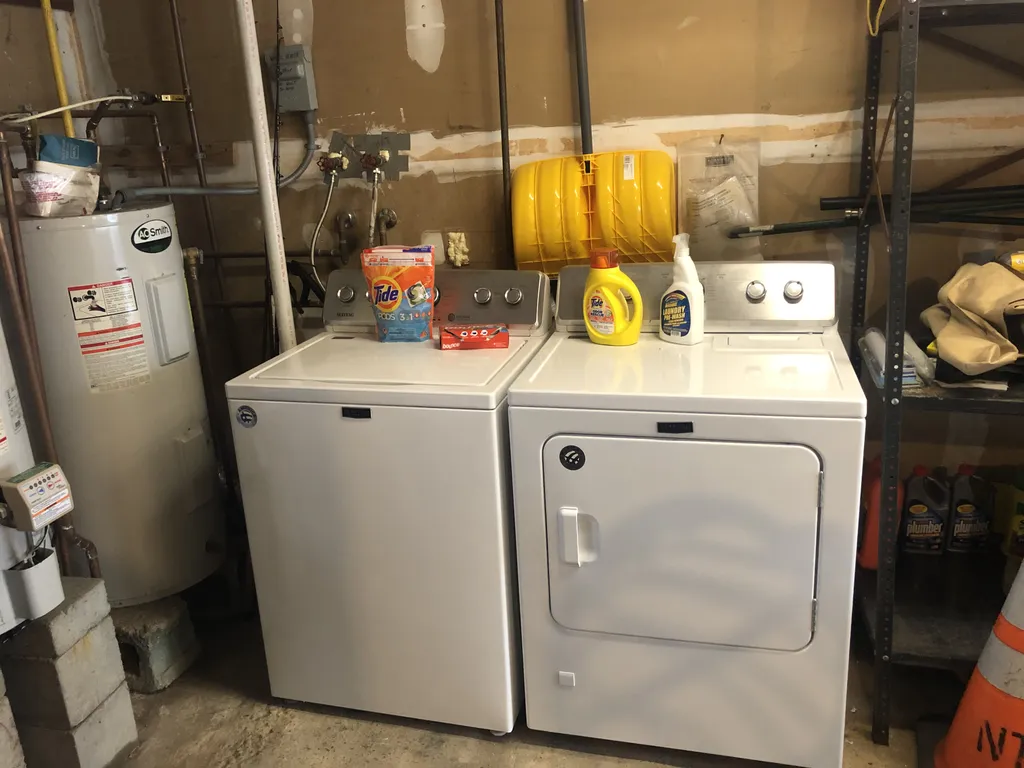 Washer and Dryer in Gargage